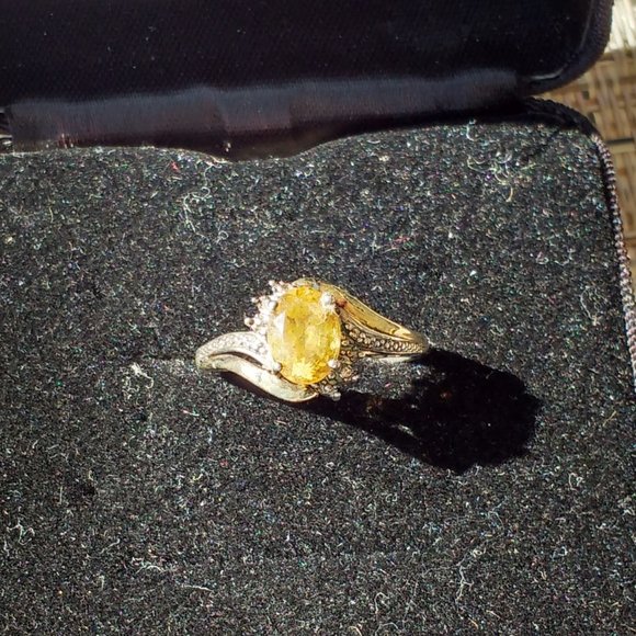 Beautiful 10k and 925 Oval Citrine Ring - Picture 9 of 11